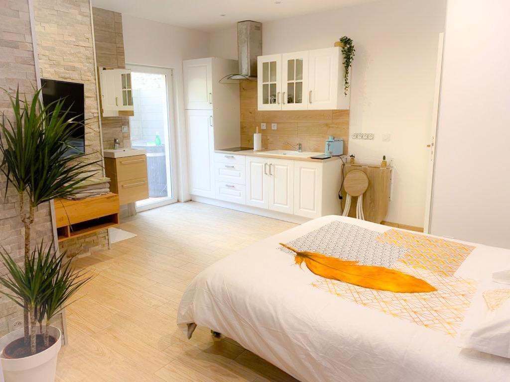 Le Menhir 2 Jacuzzi Spa Terasse Barbecue La Roche-Blanche  Εξωτερικό φωτογραφία